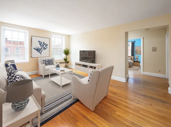 31 1/2 Englewood Ave APT 5, Brookline, MA 02445