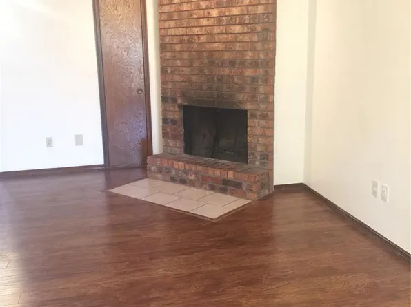 908 Aspen Ct #910, Noble, OK 73068