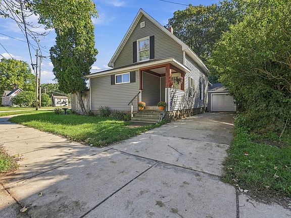 2nd image of 306 N Main St