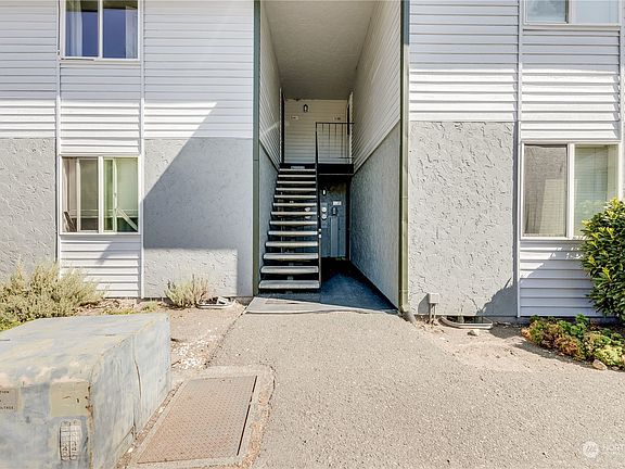 2nd image of 1856 Central Place S #D40
