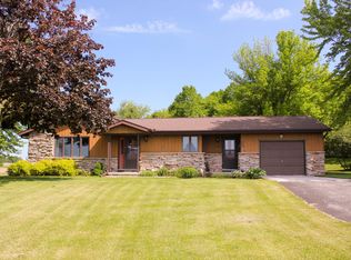 W1804 Fur Farm Rd, New holstein, WI 53061