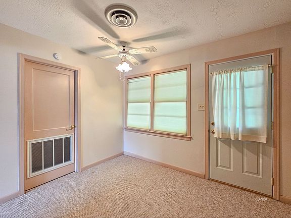 5th image of 135 Florence Ave