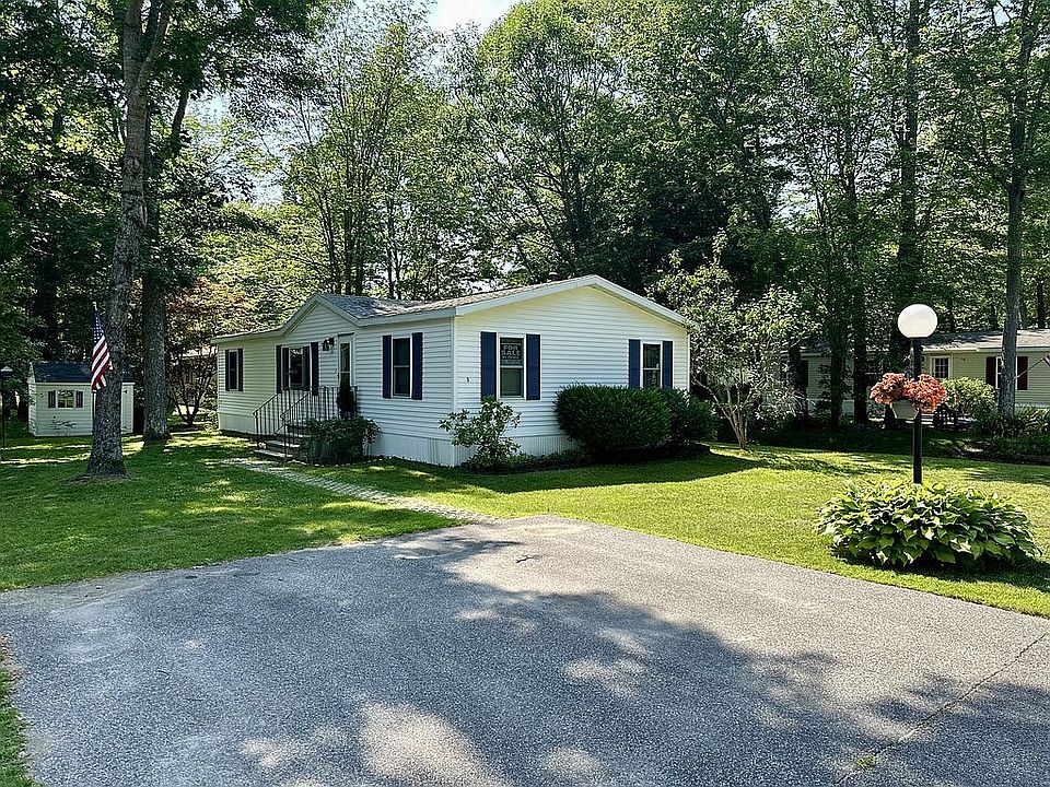 1st image of 5 Rockland Dr