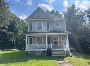 807 Gage St, Bennington, VT 05201