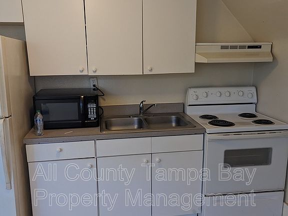 3rd image of 906 Jones St APT C