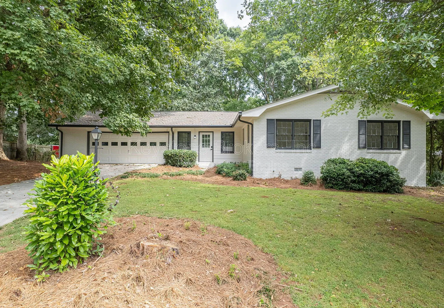 5 bed, 3.0 bath, $2,375 — Photo 1