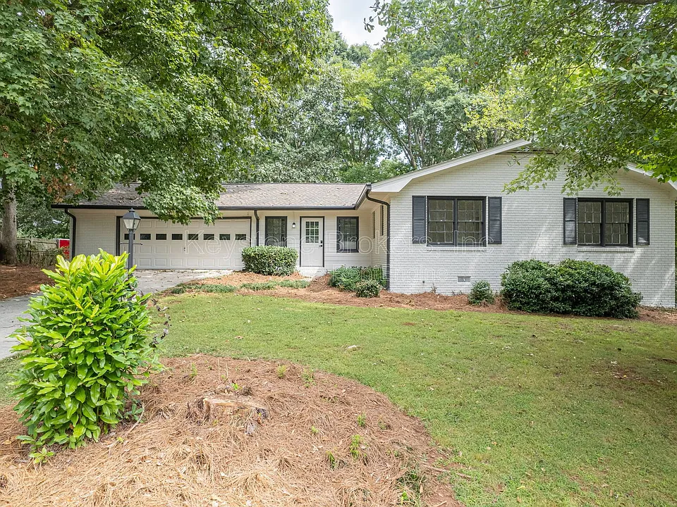 1586 Kings Rd