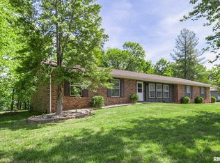 124 Spring Arbor Dr, Carbondale, IL 62902
