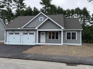 13 Wilderness Dr, Nashua, NH 03062