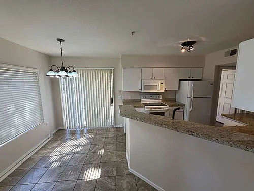 1295 N Ash St Photo 1