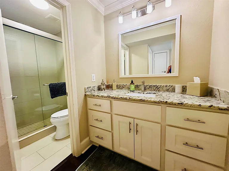 3402 Garrott St #16 — Photo 8