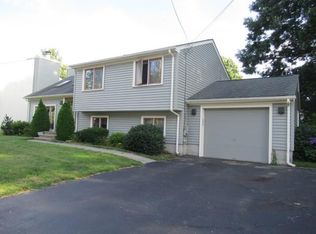 81 Rutland St, Cranston, RI 02920
