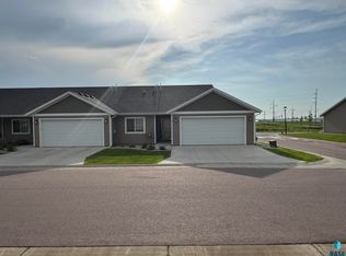 1209 N Marion Rd Rd #4, Sioux Falls, SD 57107