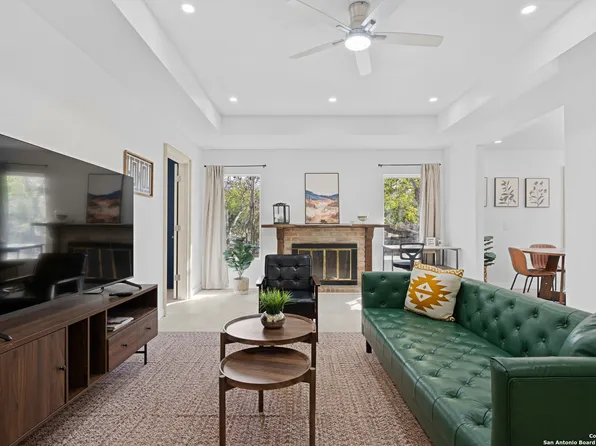 204 Green Meadows, Converse, TX 78109