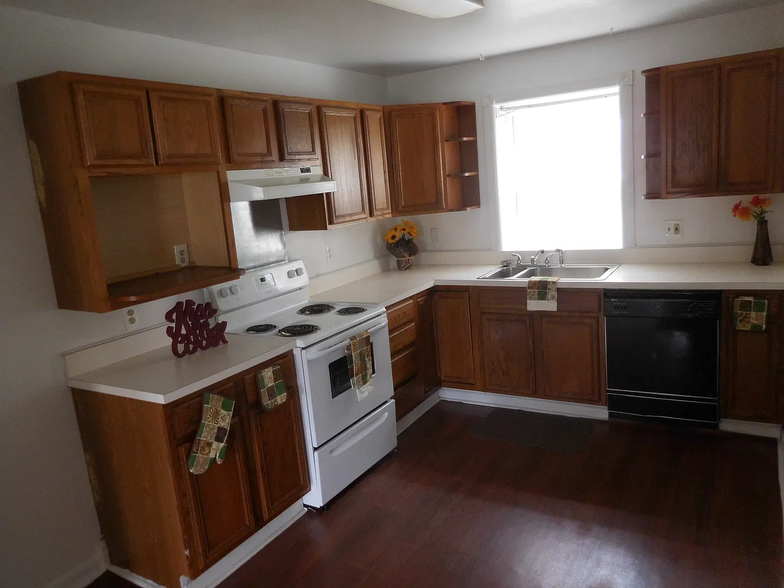 3 bed, 1088 sqft, $1,399 — Photo 3