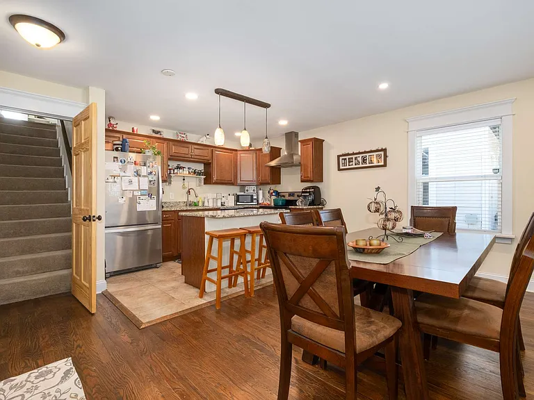 1004 Cahal Ave — Photo 4
