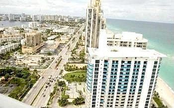 4th image of 17201 Collins Ave APT 3508