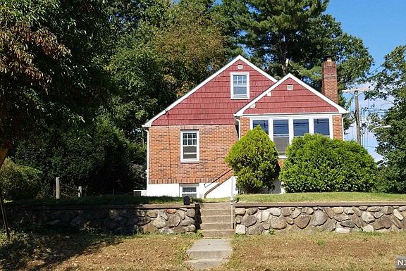 3rd image of 56 Parkview Dr