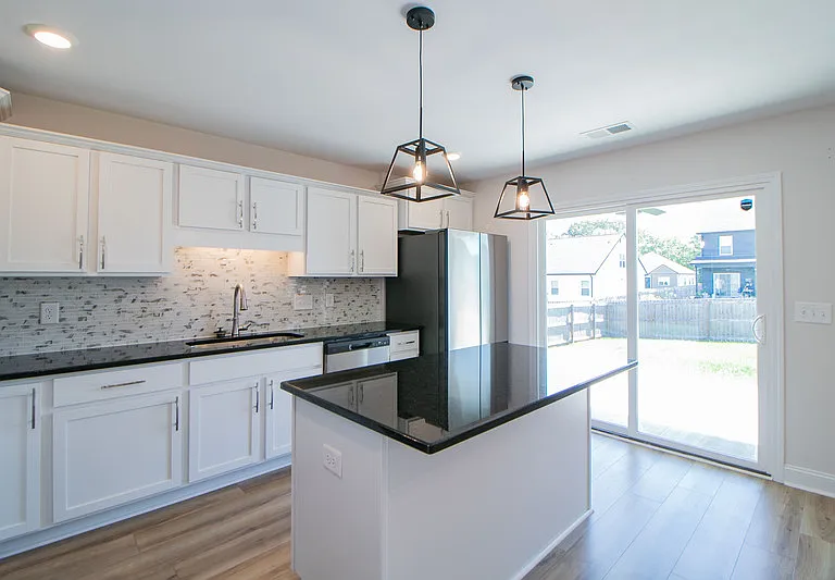 433 Pomeroy Dr — Photo 6