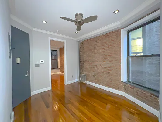 Rented by Compass | media 7