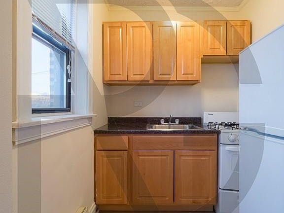 2nd image of 4546 N Damen Ave #4546405