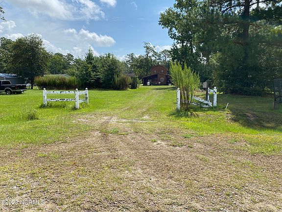 3rd image of 317 Chestnut Lane