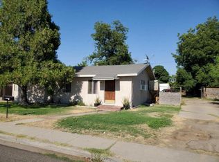 216 S Sunset Ave, Reedley, CA 93654