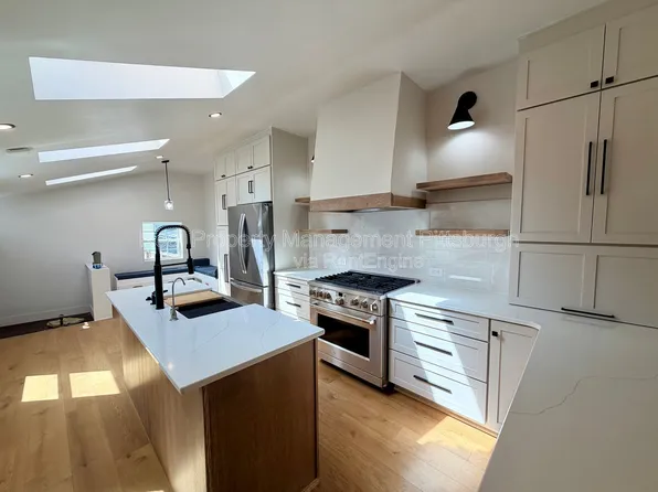 138 44th St, Pittsburgh, PA 15201