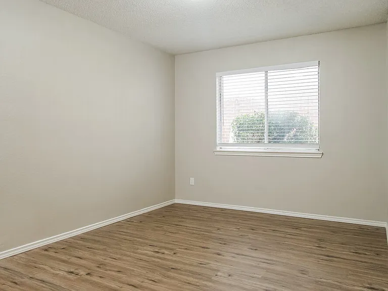 2864 Concho Trl — Photo 14