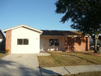 2nd image of 905 Lochmont Dr
