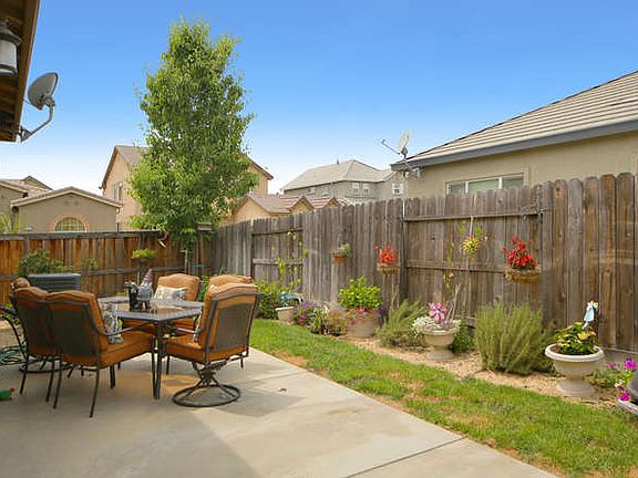 5th image of 10870 Queens Arbor Dr