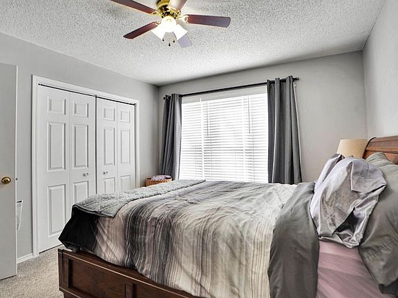 2nd image of 94 SW Inverness Park SE