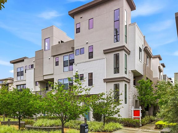 2nd image of 2960 Sanor Pl #106