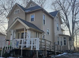 468 Colfax Ave, Benton Harbor, MI 49022