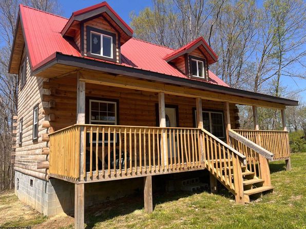 360 Seemont Dr, Kingwood, WV 26537