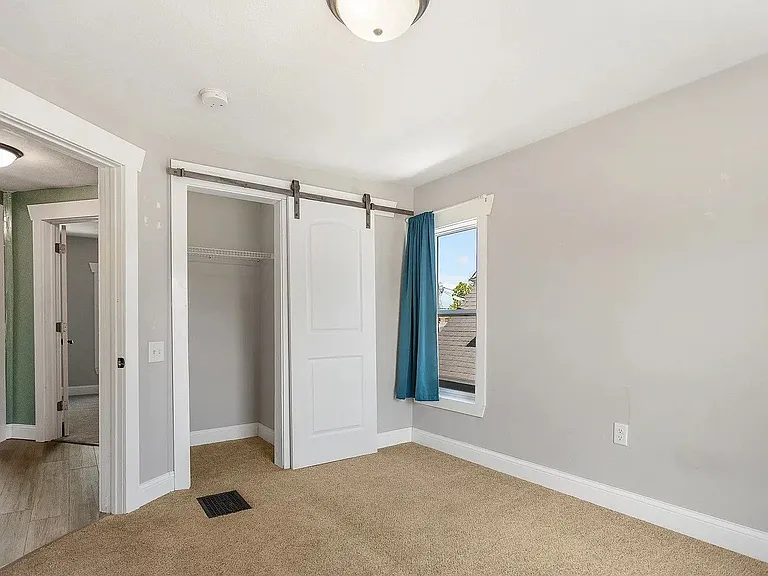 408 Van Raalte Ave — Photo 18