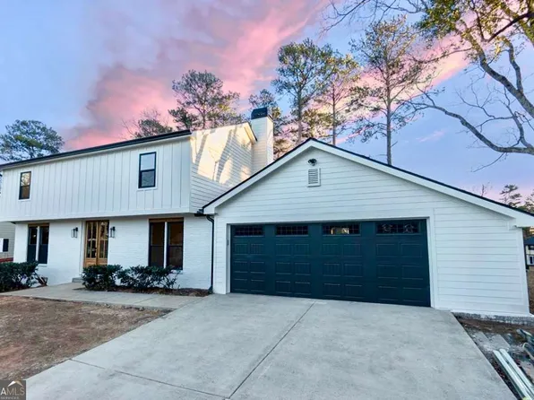 2372 Smokehouse Path, Lawrenceville, GA 30044