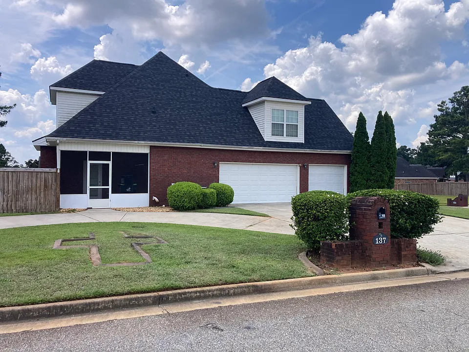 137 Havelock Cir