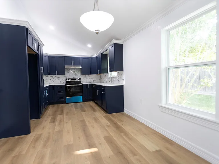 10030 Tahoka Ln — Photo 8
