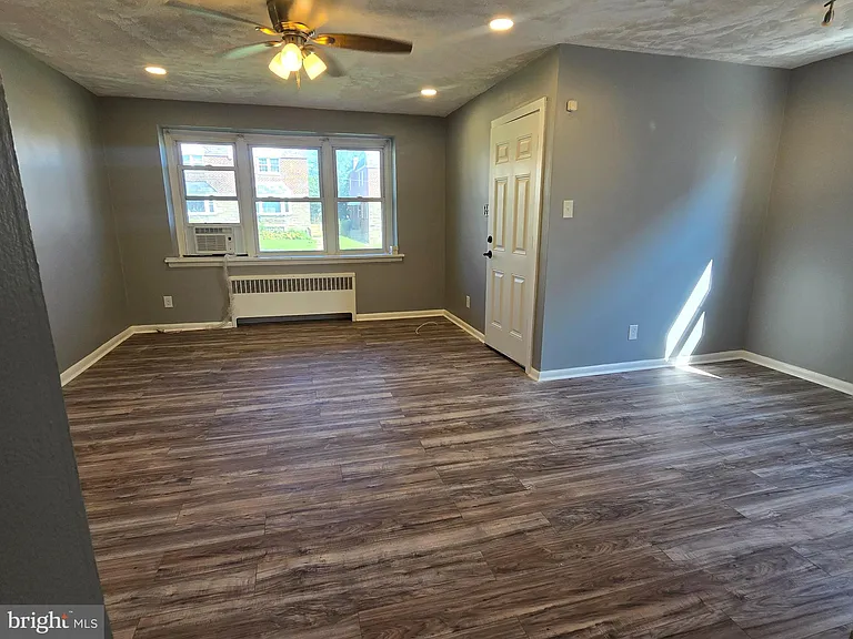 934 E Durard St #1 — Photo 3