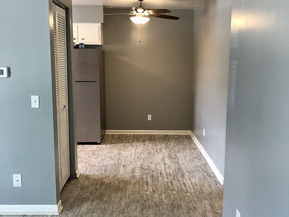 3rd image of 208 S High St APT 1