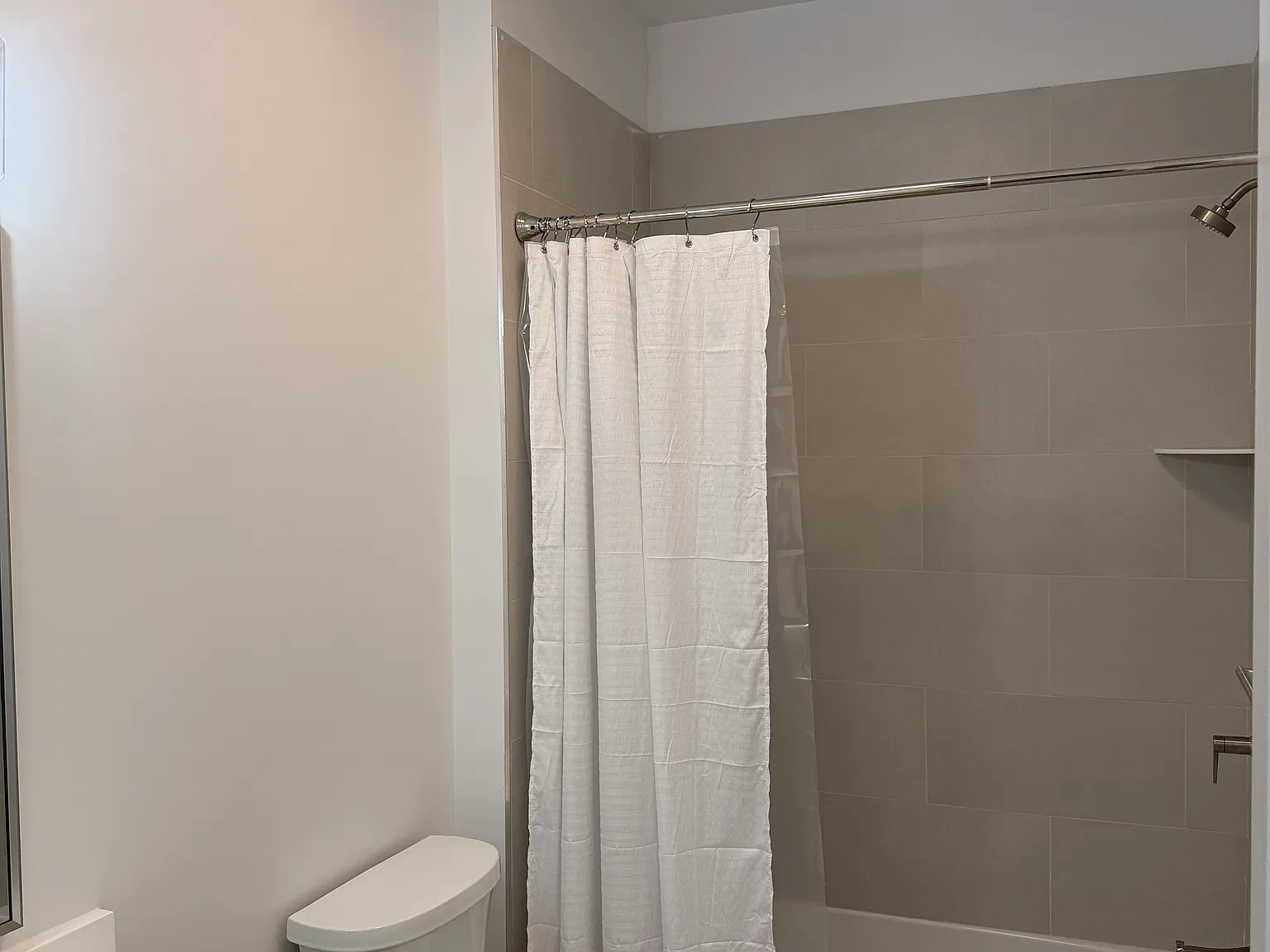 2 bed, $4,300 — Photo 4