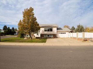 1206 E 27th St N, Lethbridge, AB T1H 3X9