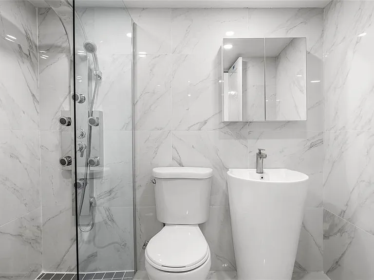 2306 Laurel #12F — Photo 12