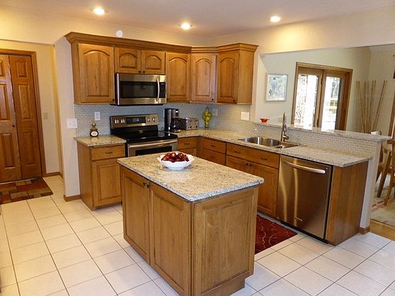 5th image of 720 River Oaks Trl