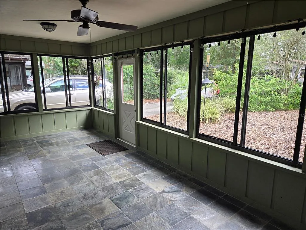 2 bed, 2.0 bath, 1296 sqft, $1,700 — Photo 3