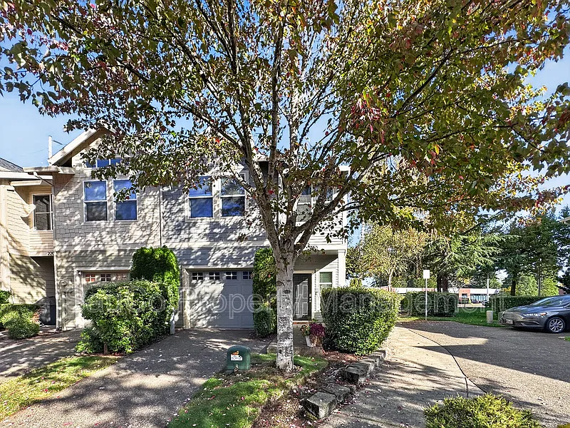 3 bed, 2.5 bath, 1483 sqft, $2,495 — Photo 1