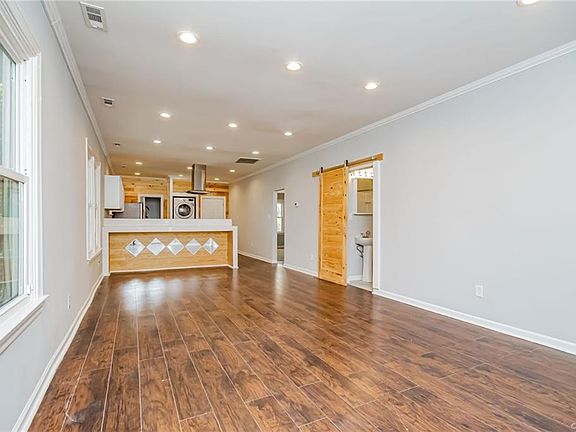 5th image of 3306 Lawson St