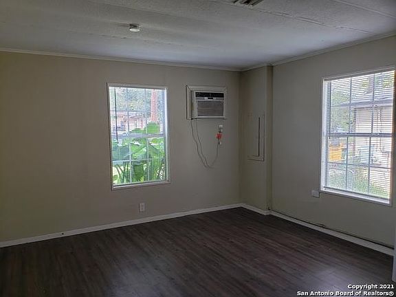 3rd image of 1412 Avant Ave APT 2