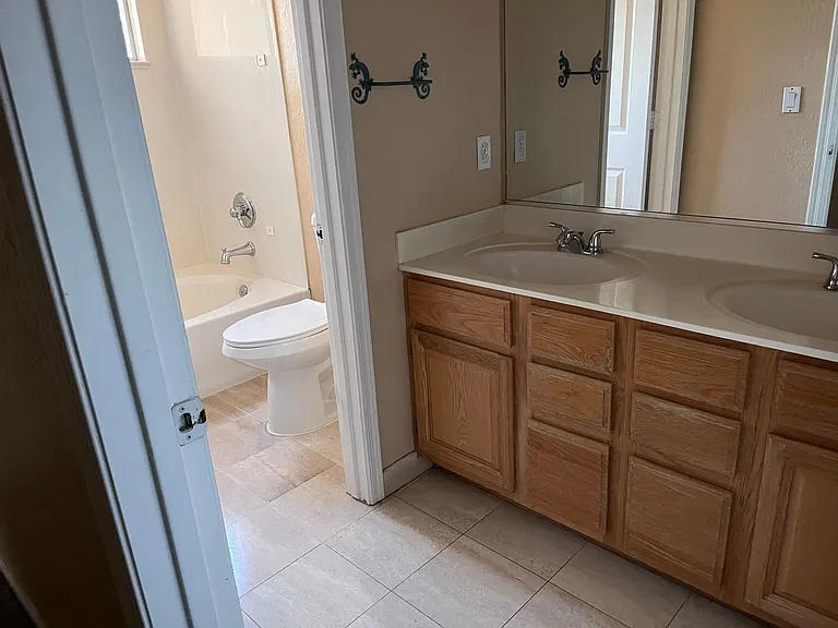 4746 W Carla Vista Dr — Photo 40